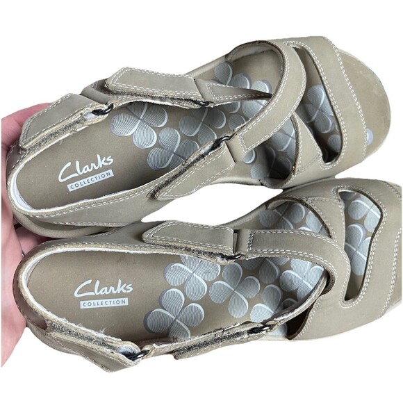 CLARKS Tresca Curve Wedge Sandal Women’s US 9 Greystone Tan Adjustable - Picture 4 of 9